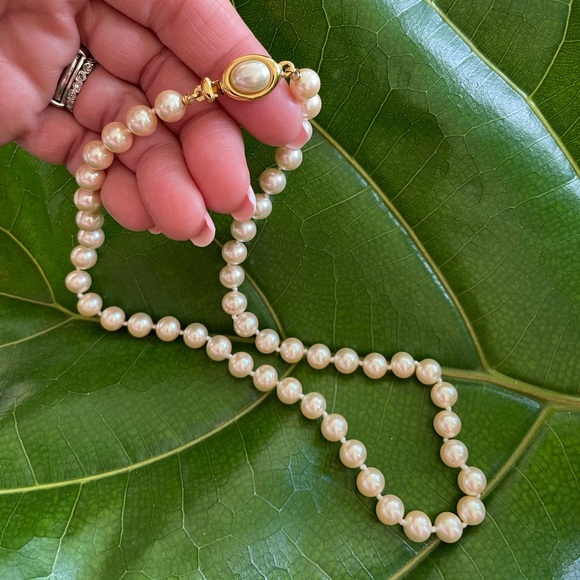 Carolee Jewelry - VTG Carolee 14K Gold plated pearl necklace